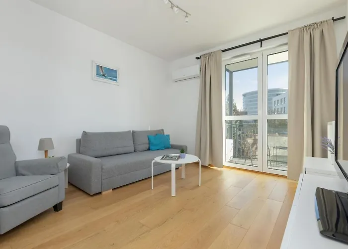 Business Apartment Pkp Aleje Jerozolimskie By Noclegi Renters